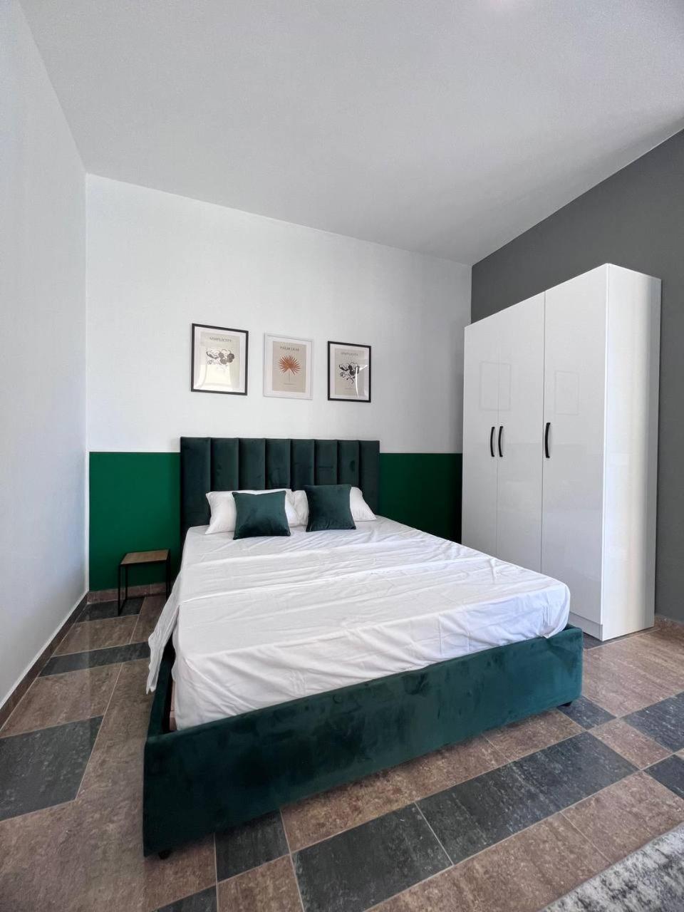 Cactus Apartments Драч Екстериор снимка
