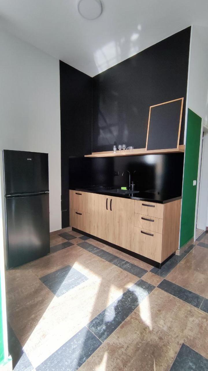 Cactus Apartments Драч Екстериор снимка